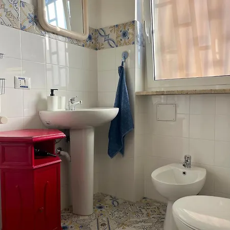 Apartament The Collector's - Station & Park View Bari