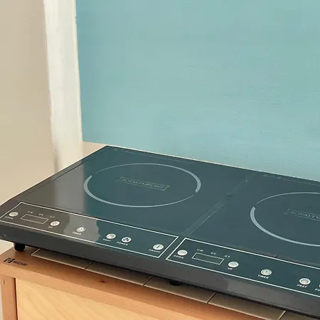 The Collector's - Station & Park View