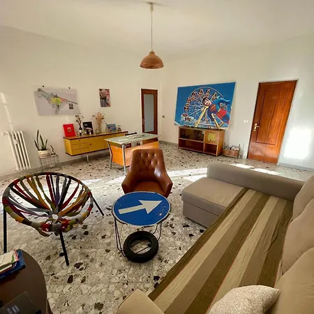 The Collector's - Station & Park View Apartament