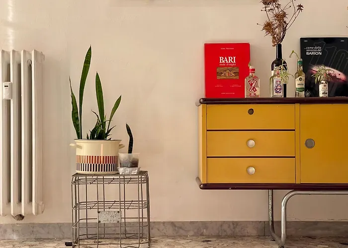 The Collector's - Station & Park View *